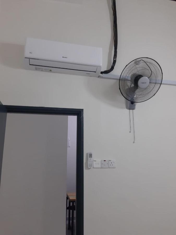 Rumah Armand Melaka 4Br Fully Aircond Exterior foto